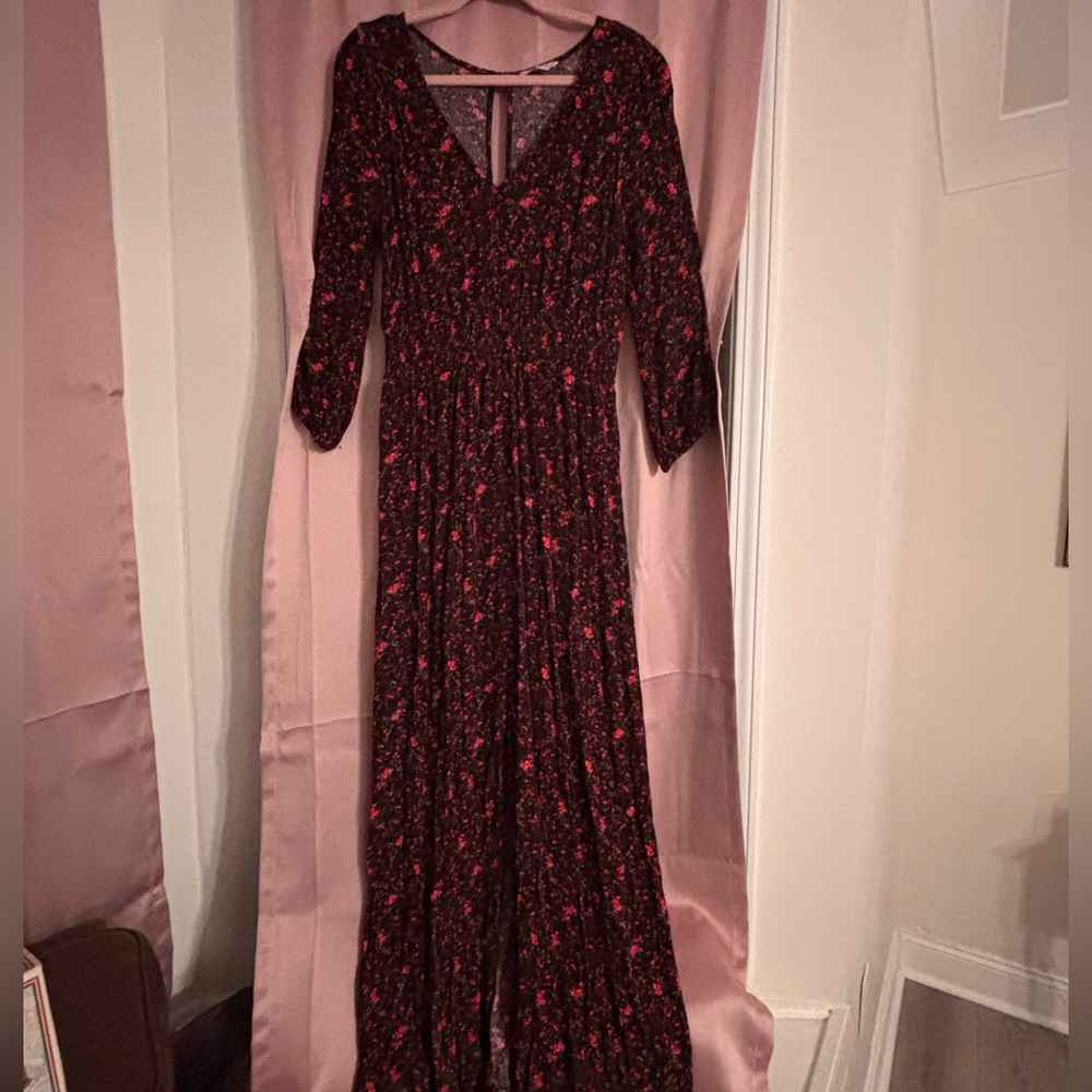 American Eagle Outfitters Black and Red Floral Long Sleeve Dress